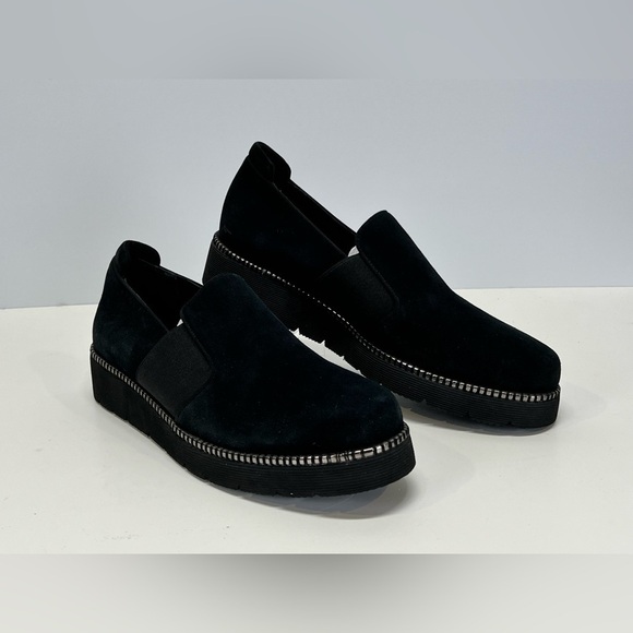 VANELI Black suede ZELIA slip on shoes with stud detail size 9.5N. - Picture 1 of 6